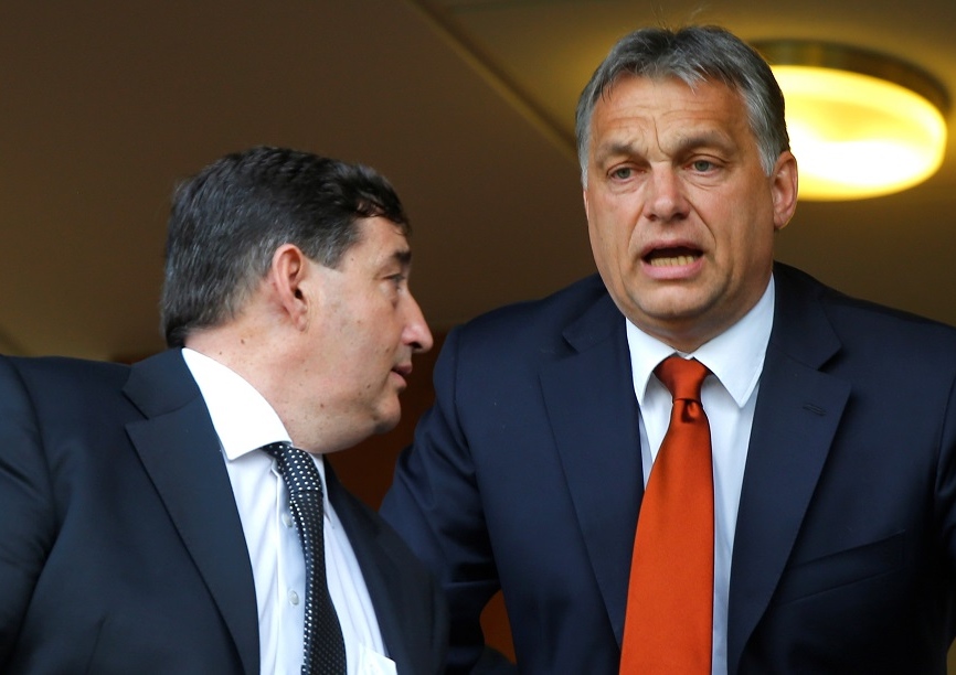 Érkezik az új fotóprotokoll: ha ott van Orbán, bárki kérheti kitakarását, aki nem közszereplő