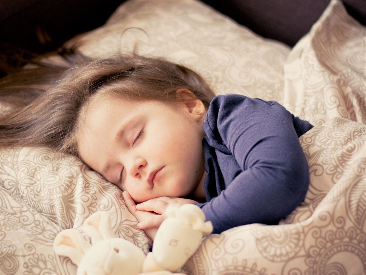 Megfejthették, miért alszanak olyan sokat a babák