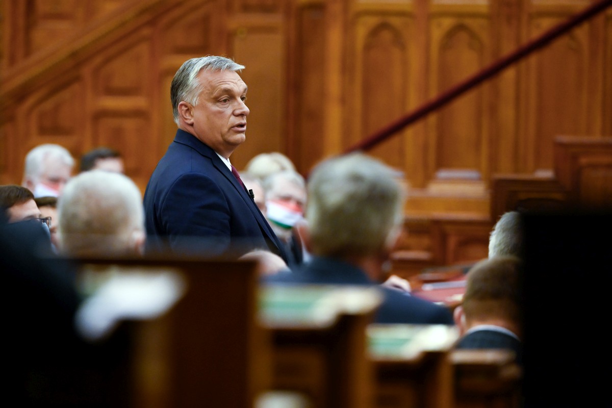 Orbán Viktor Istent és Gyurcsány Ferencet emlegette egy mondatban, majd kiállt a fizetős koronavírus-tesztek mellett
