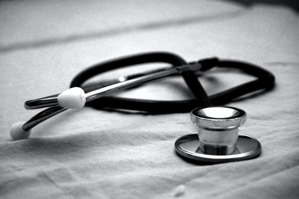 Bármikor változtathat a kormány az orvosi bértáblán – Áderhez fordult a szakszervezet