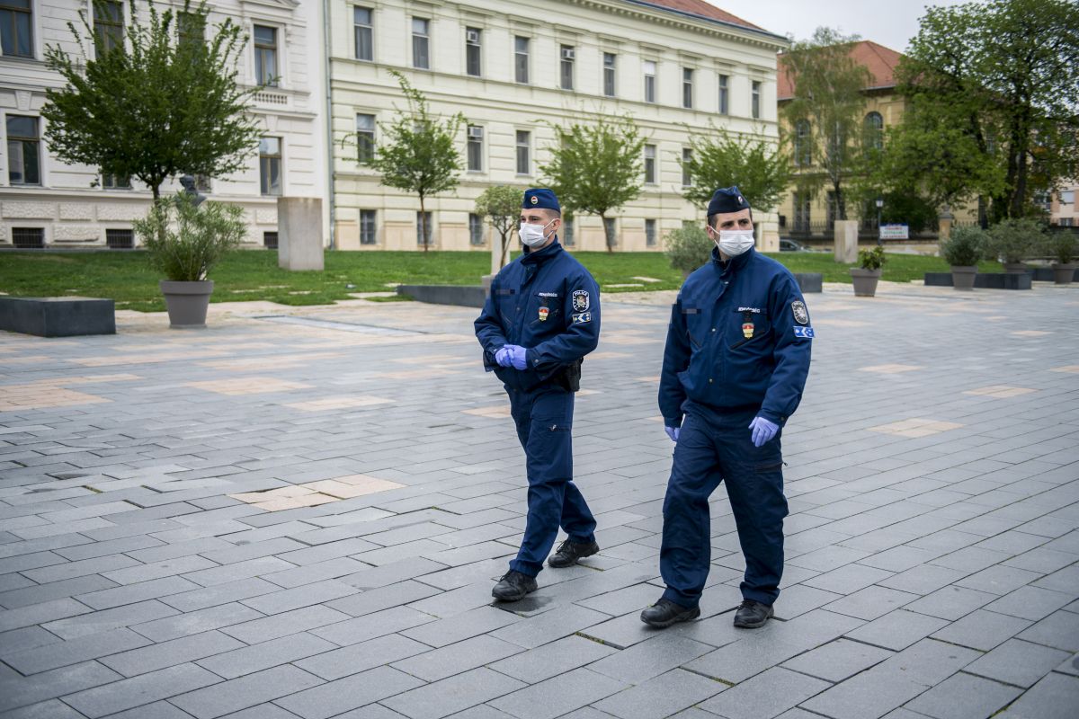 Már a rendőrök közt is van legalább 34 koronavírusos