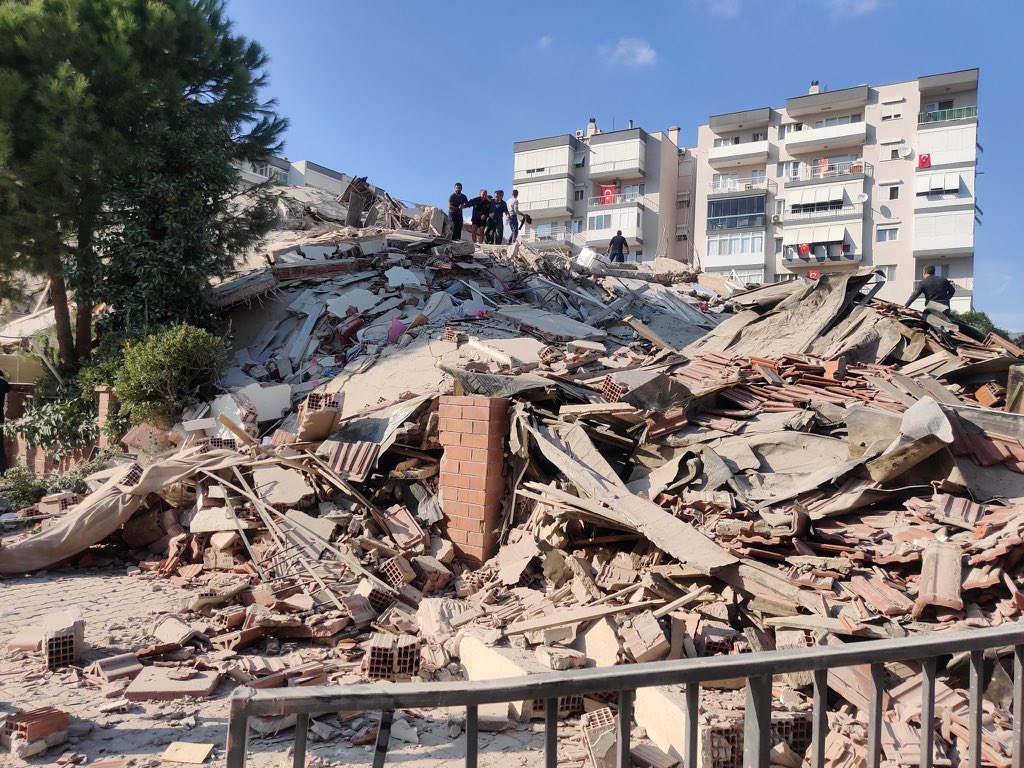 Pusztító földrengés rázta meg Törökországot és Görögországot – videókkal