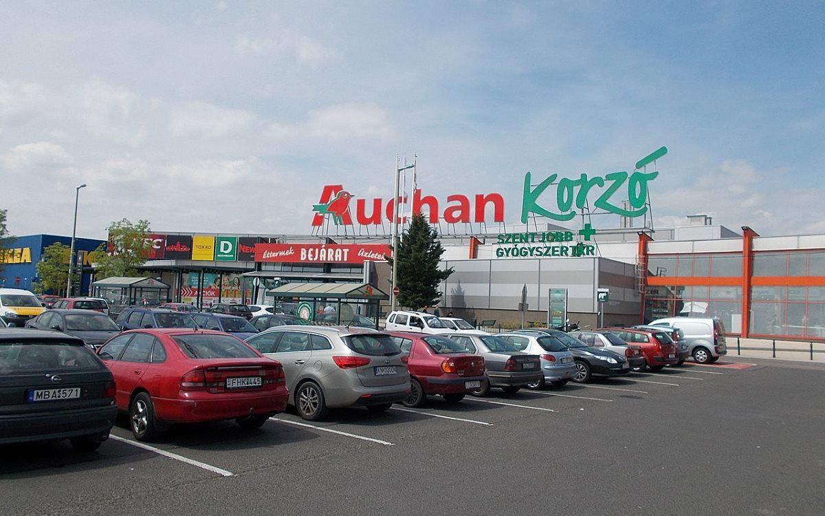 Hamarosan eláraszthatják az országot az Auchan üzletei