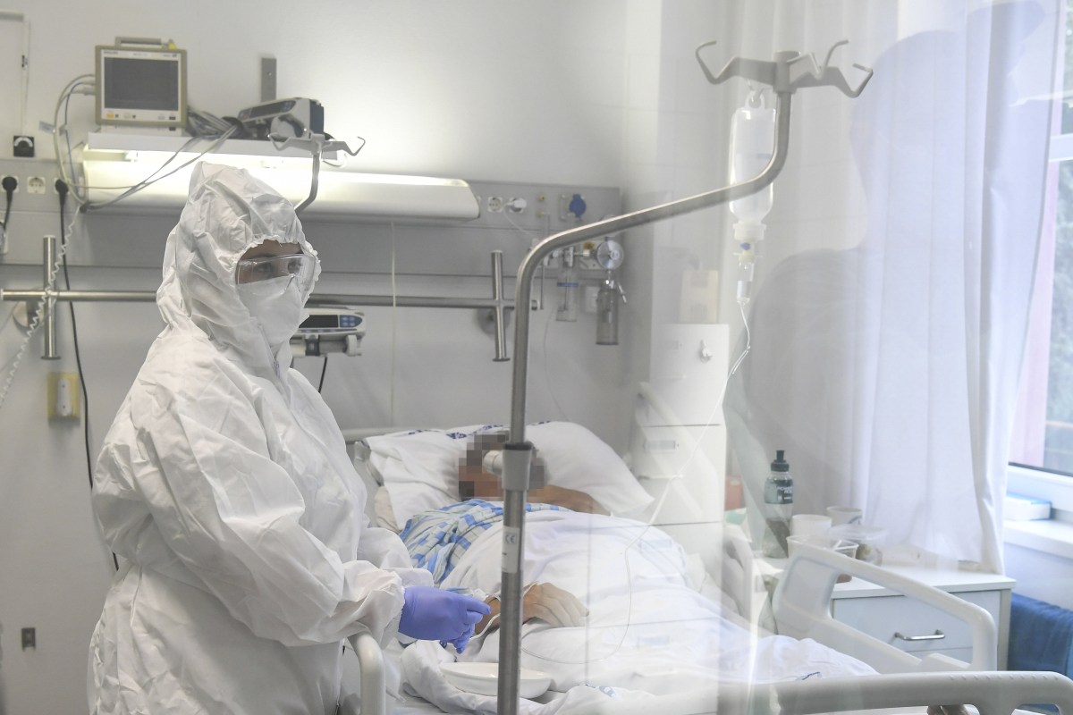 Az Emmi az elhunyt egészségügyi dolgozókról: szinte mindegyiküknek volt alapbetegsége