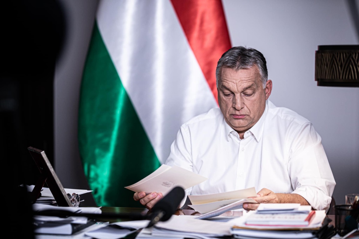 Orbán Viktor: Éjféltől ismét bevezetjük a rendkívüli jogrendet