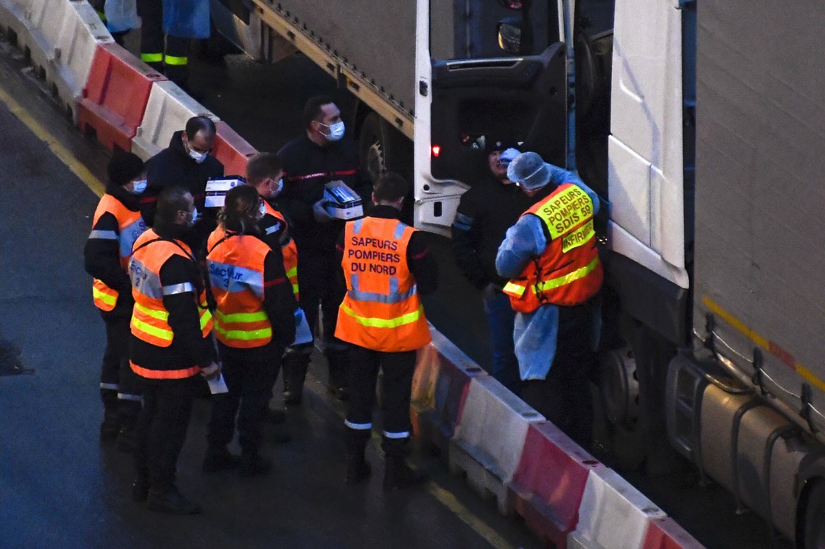 Kiürült a dél-angliai kamionparkoló, kevés koronavírus-fertőzött volt a sofőrök között