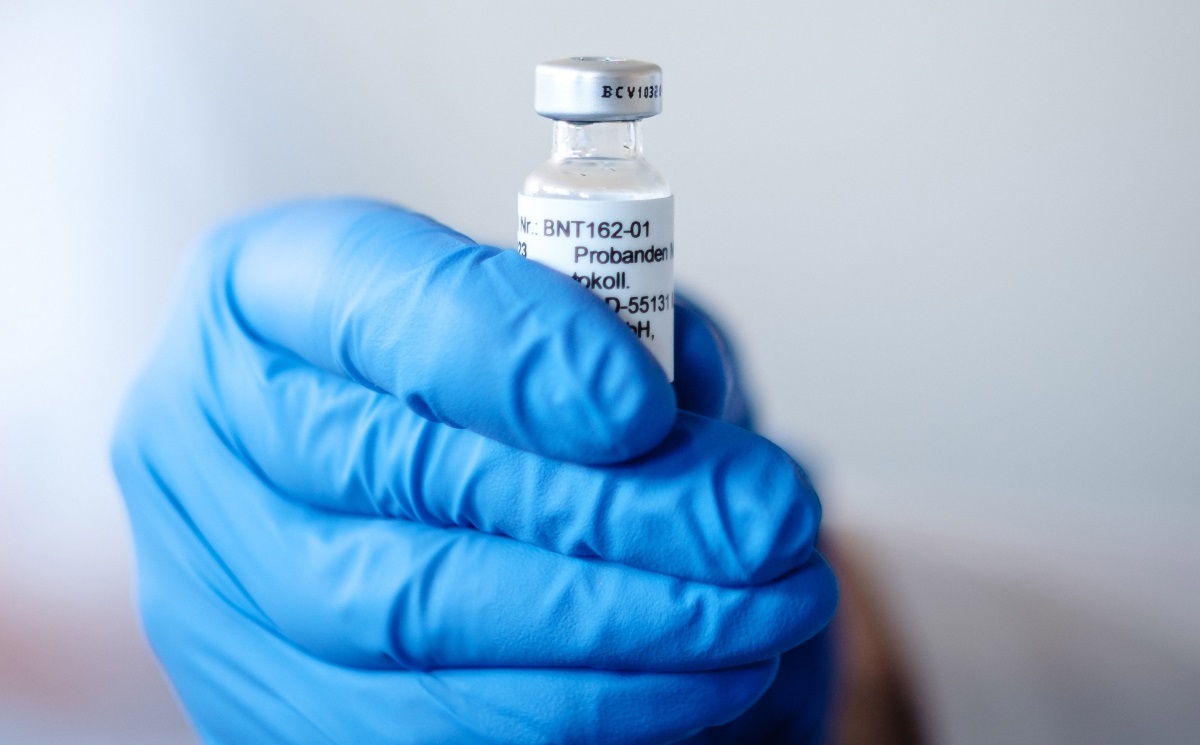E-mailt kap a védőoltások engedélyezési folyamatáról a vakcináért regisztrálók egy része