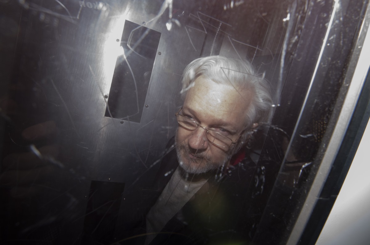 Elrendelte a brit bíróság Assange kiadatását