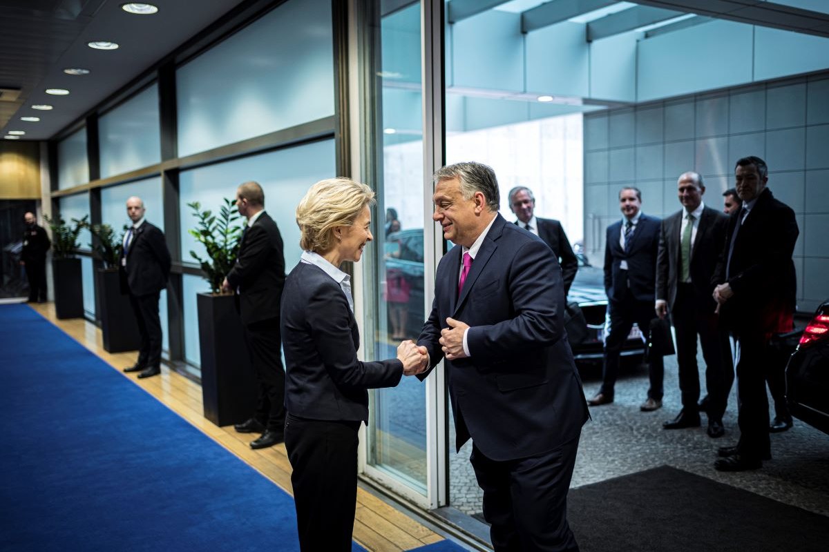Miért engedi az EU, hogy Orbán zseninek tűnjön?