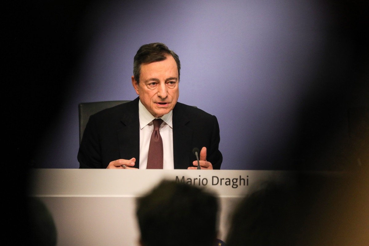 Mario Draghi: Talán soha nem kap európai engedélyt a Szputnyik-V