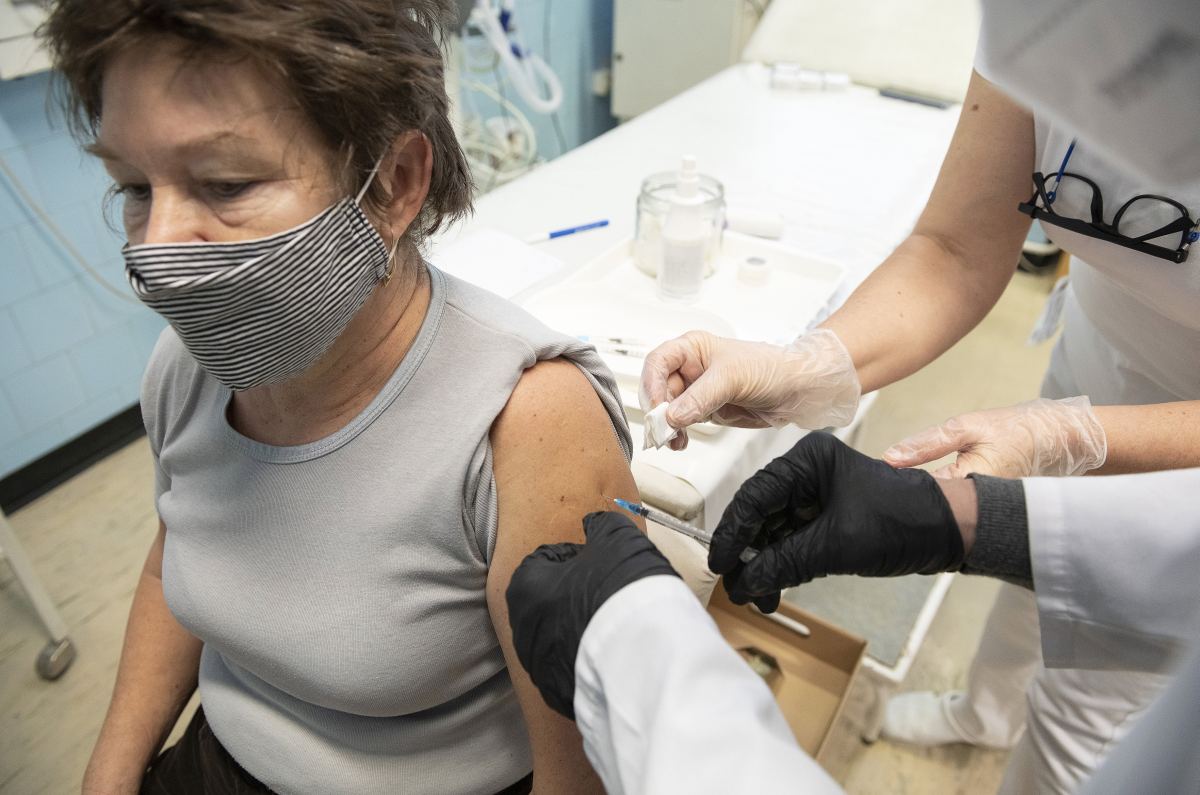 „Az érintettek lelkesen fogadták az orosz vakcinát”