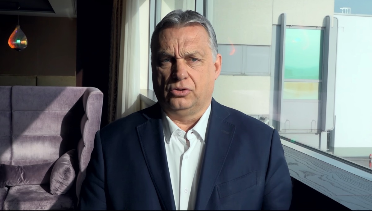 Orbán Viktor Üzbegisztánból: Fontos a magyar gazdaság újraindítása