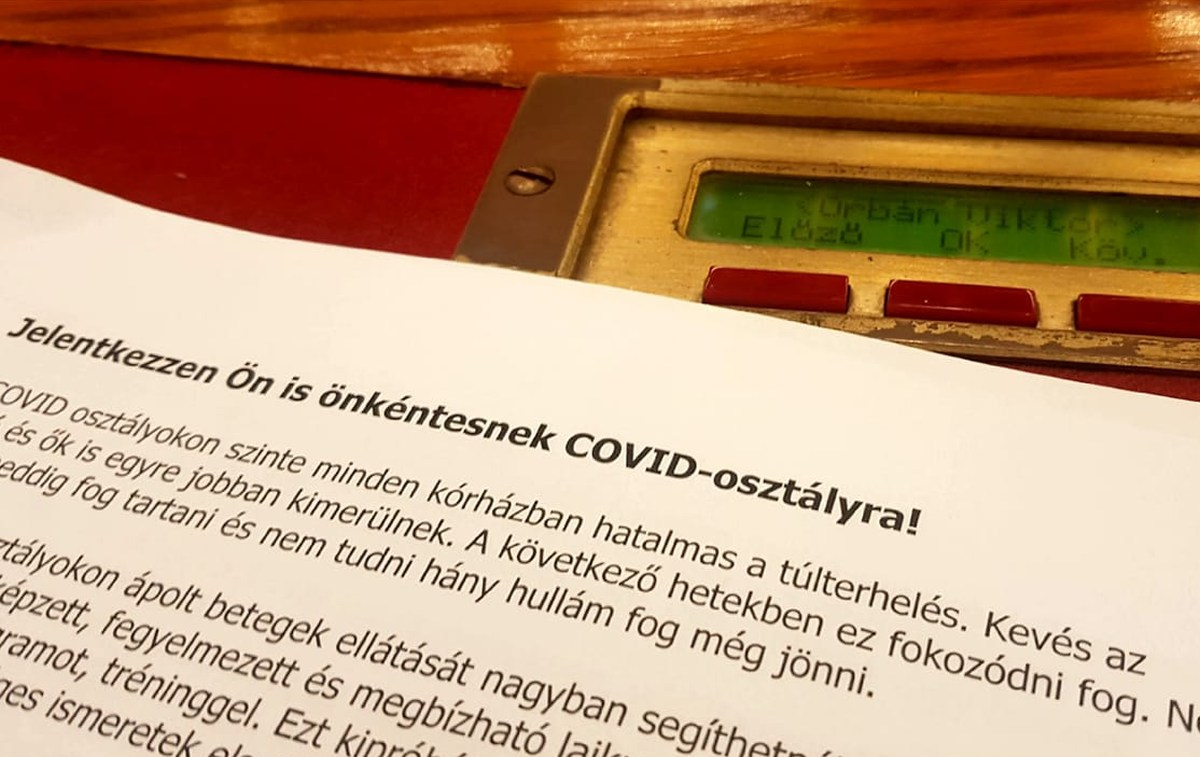 „Játsszatok végre a saját életetekkel is!” – Orbán Viktor is megkapta a Covid-osztályra szóló jelentkezési lapot