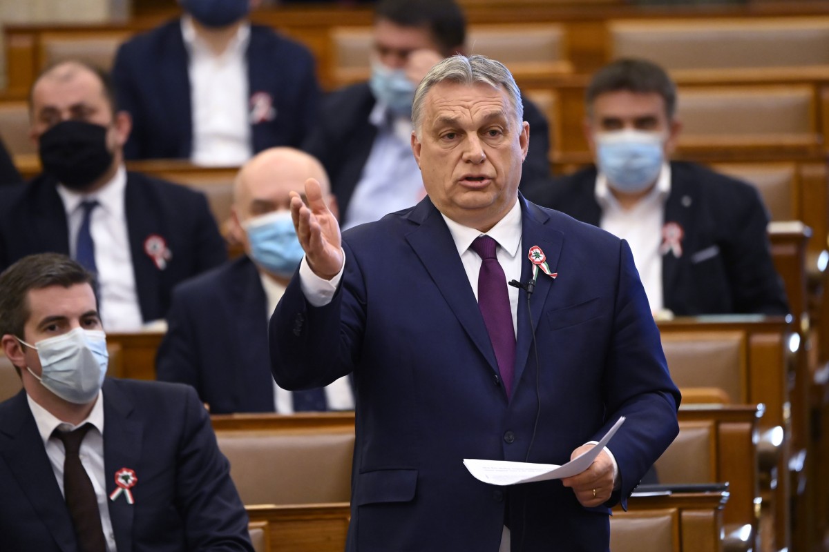 Orbán Viktor: Június végéig beolthatják azokat, akik regisztráltak