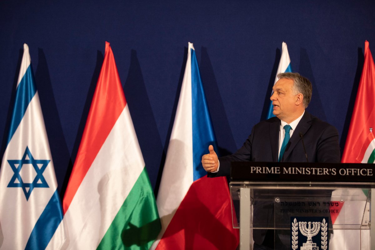 Orbán Viktor: Járvány idején jobb ellátónak lenni, mint vevőnek