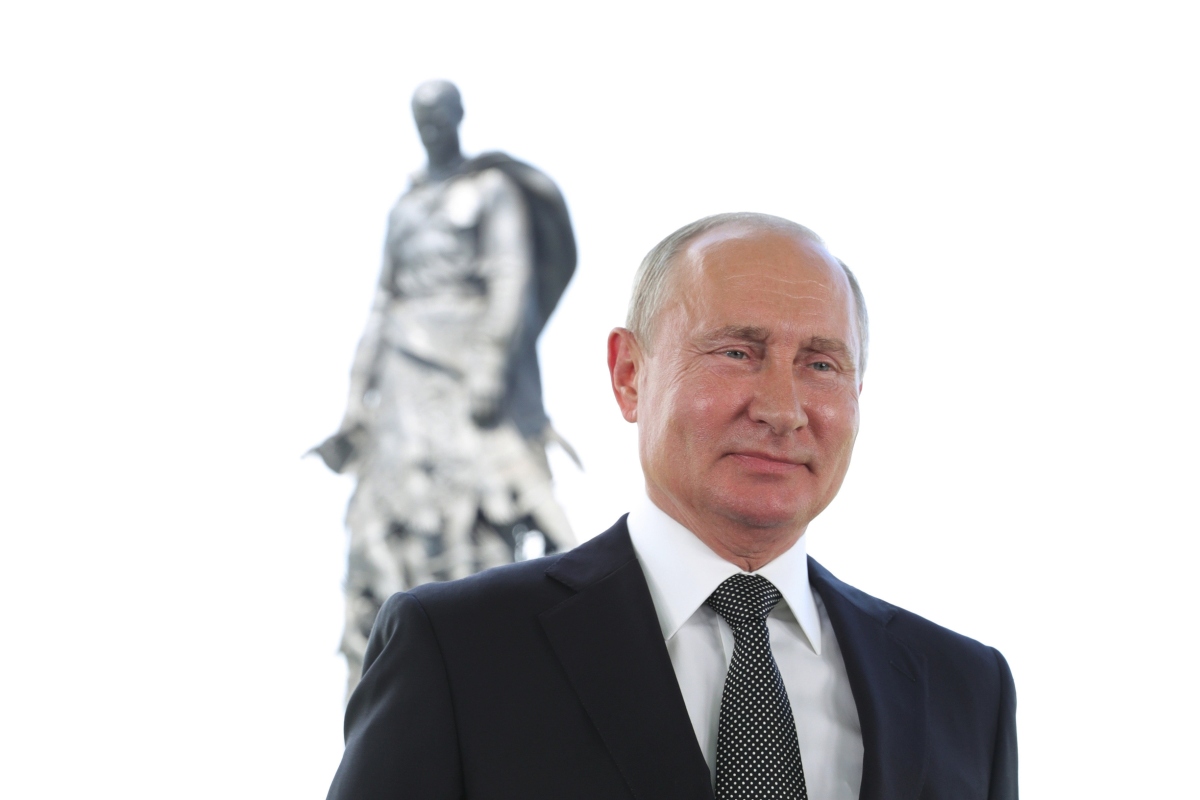 Újabb kétharmaddal nyerheti meg a választásokat Putyin pártja 