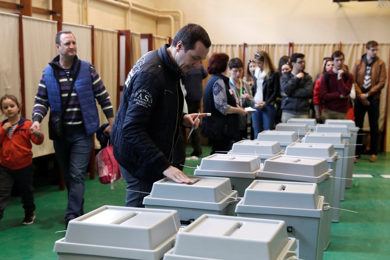 Majdnem 28 ezer szavazatszámláló jelentkezett az ellenzékhez