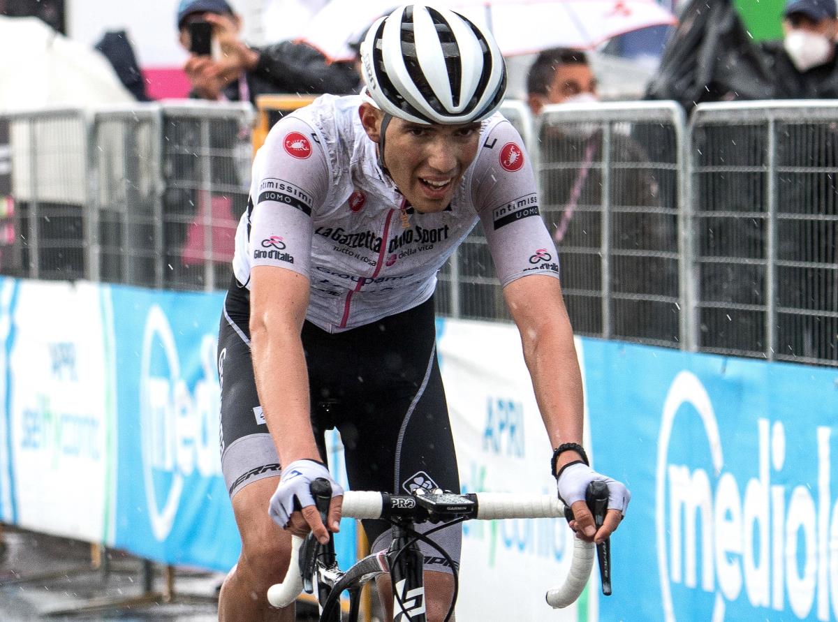 Giro d'Italia: Valter Attila megőrizte az élen állónak járó rózsaszín trikót