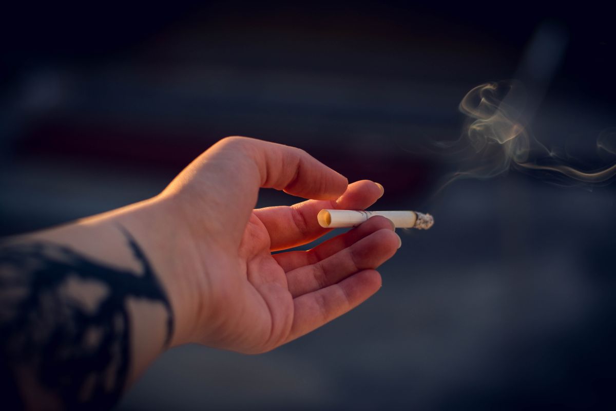 Fokozatosan betiltaná a dohánytermékek vásárlását a brit kormány