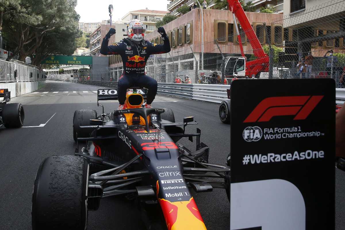 F1 Monacói Nagydíj: Verstappen győzött és vezet az összetettben is