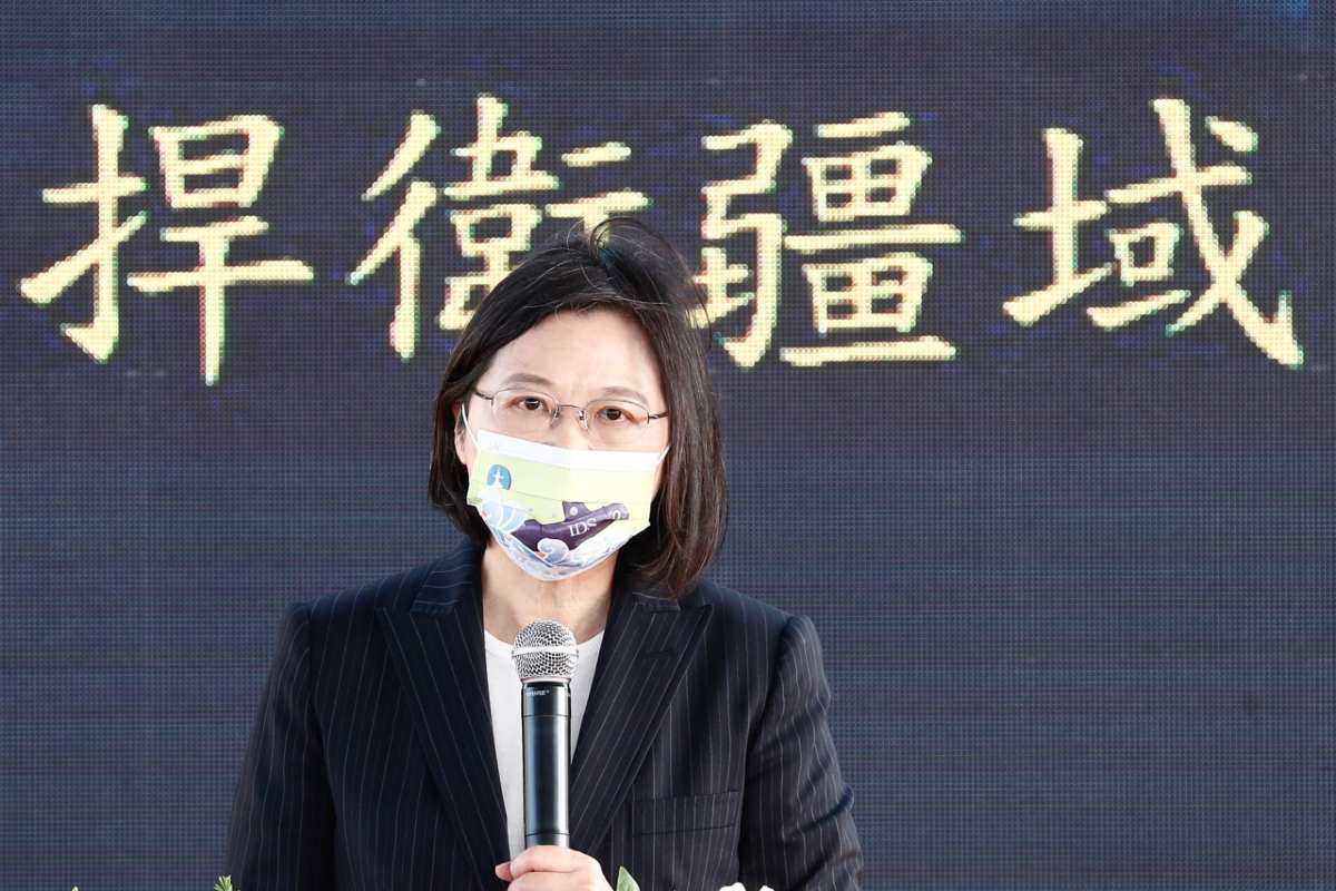 Tajvani látogatással bosszantja Kínát Washington