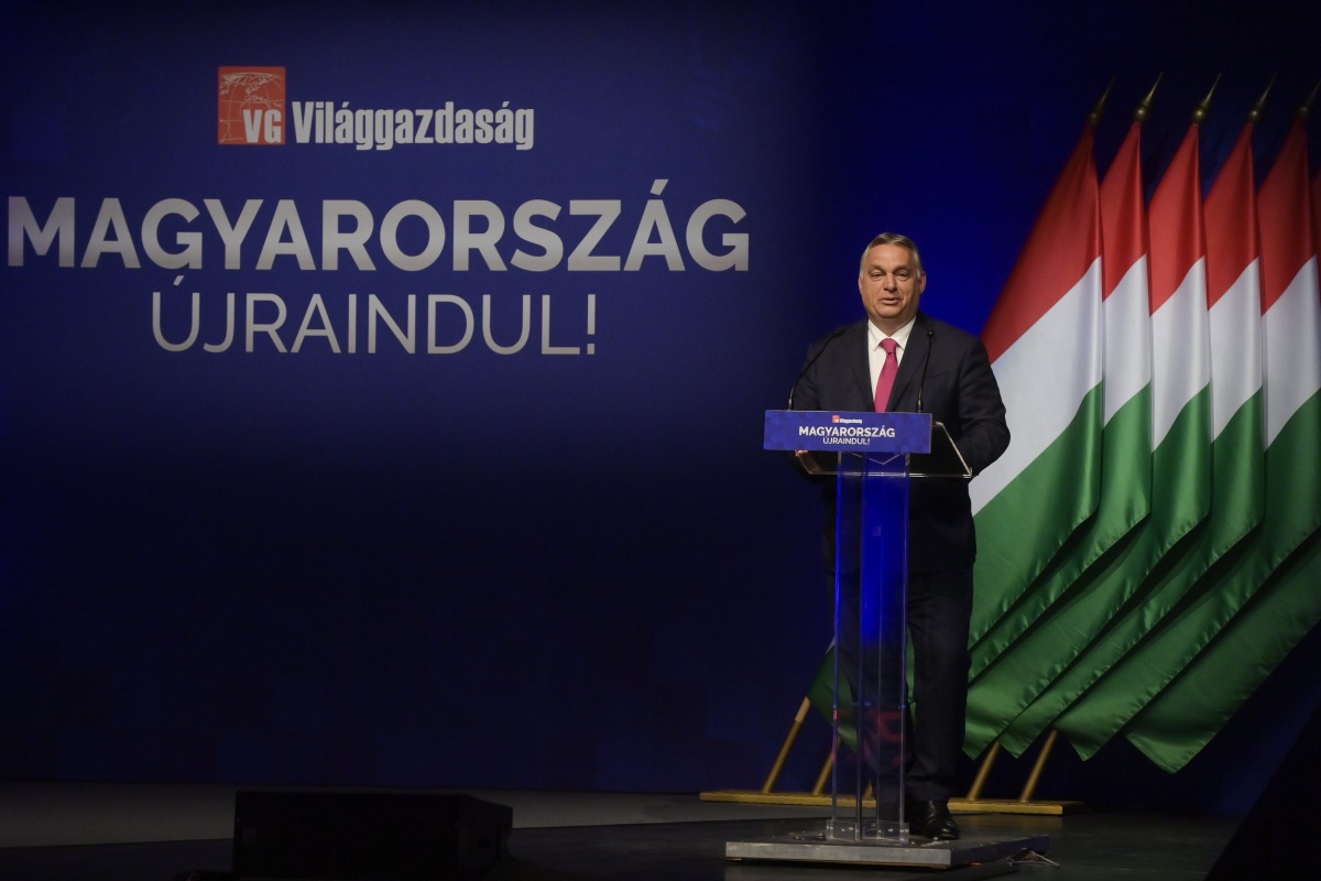 Orbán berúgta a kampánymotort