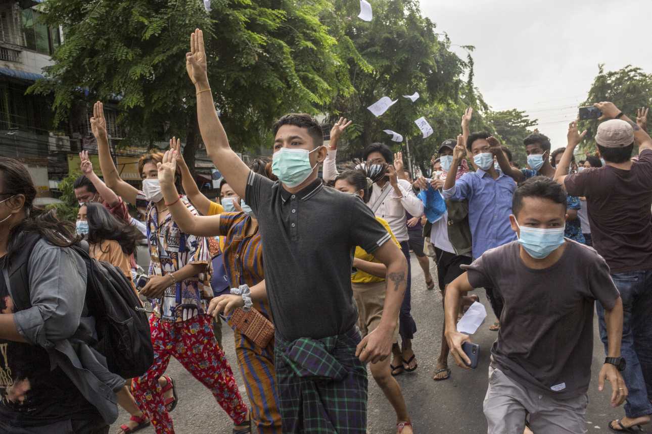 Mianmar: gyakorlatilag ellehetetlenítik az állam működését a tüntetők