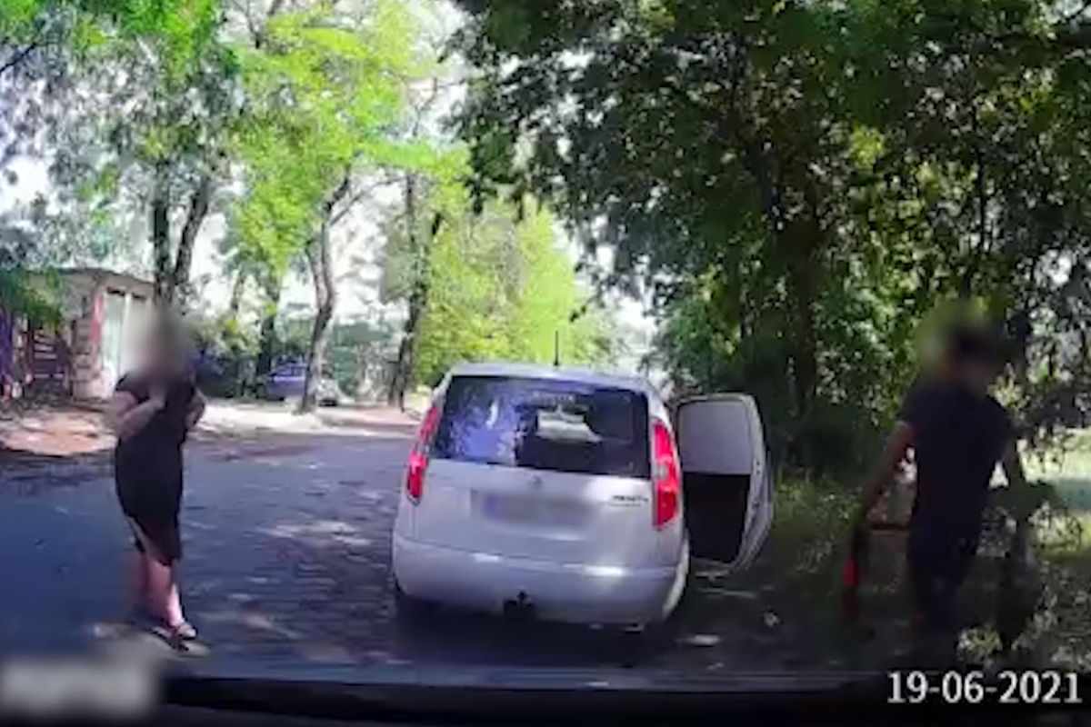 Fedélzeti kamera elé parkoltak az autórongáló tolvajok – lebuktak